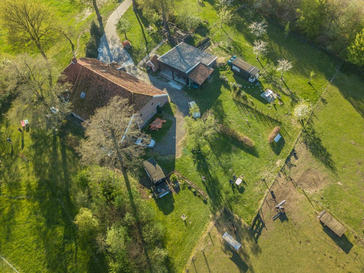Pipowagen Elsebein Groningen Westerwolde Unieke Ligging Met Eigen Tuin En Vrij Uitzicht Over Veld Naar Natuurgebied Onstwedde Dış mekan fotoğraf