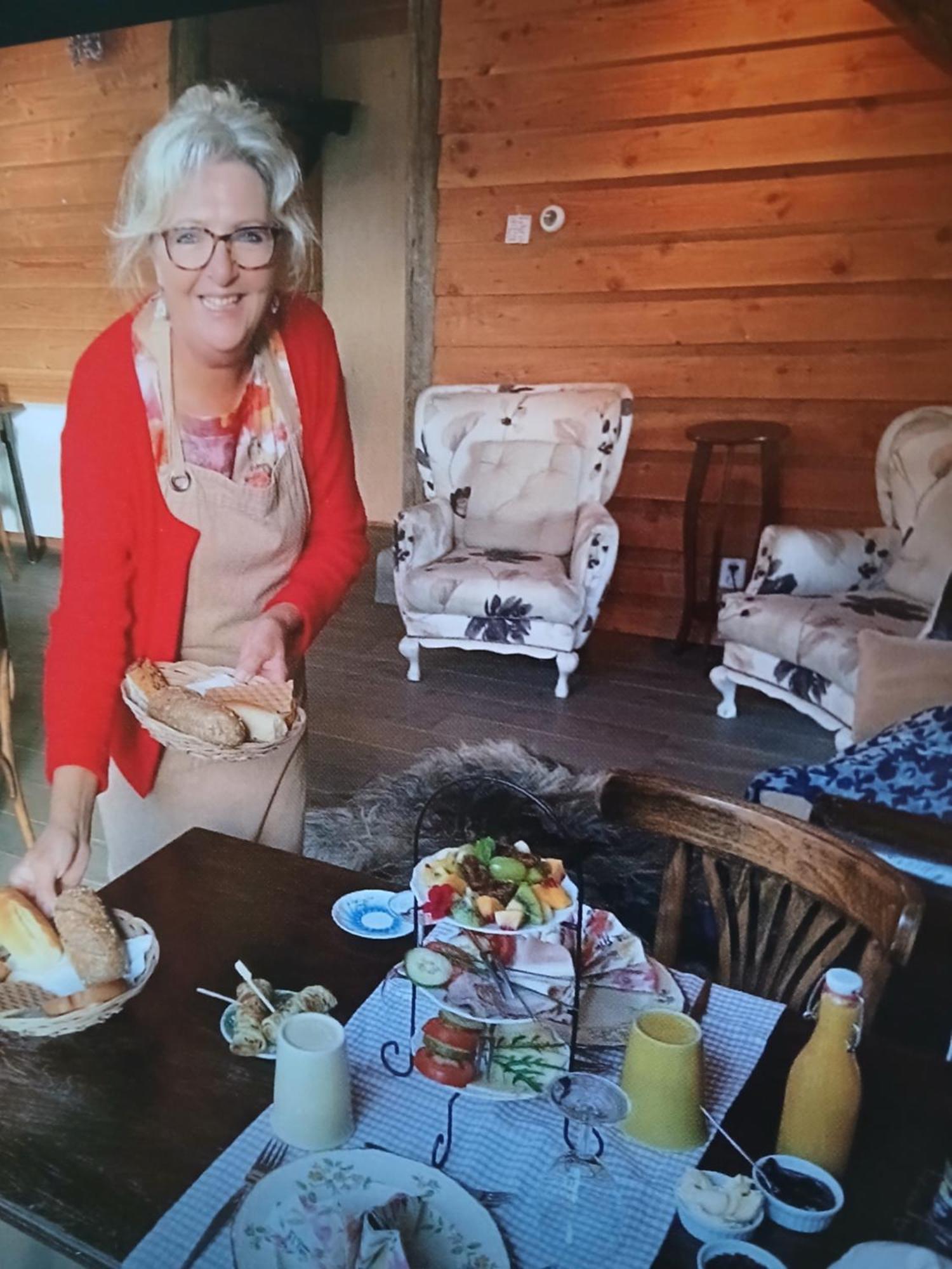 Pipowagen Elsebein Groningen Westerwolde Unieke Ligging Met Eigen Tuin En Vrij Uitzicht Over Veld Naar Natuurgebied Onstwedde Dış mekan fotoğraf